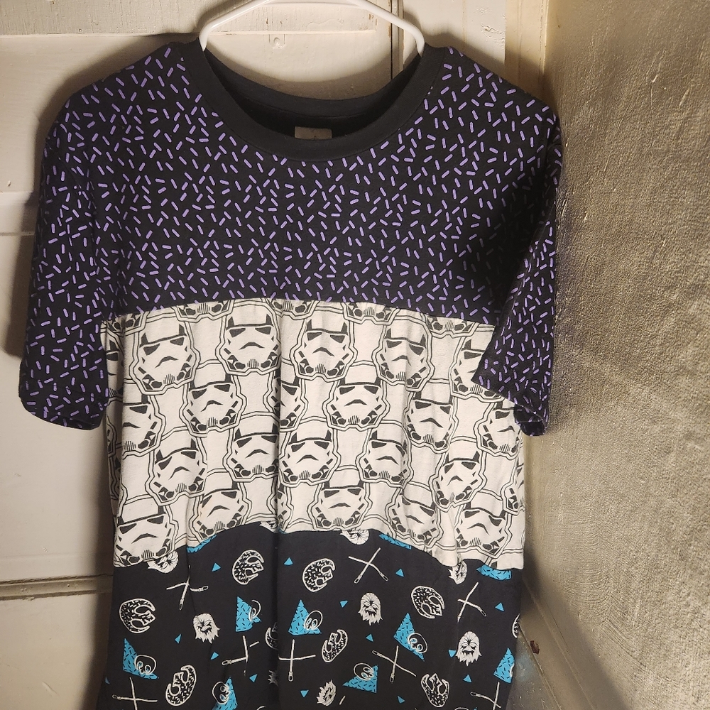 multi color Star Wars tshirt Size Large
